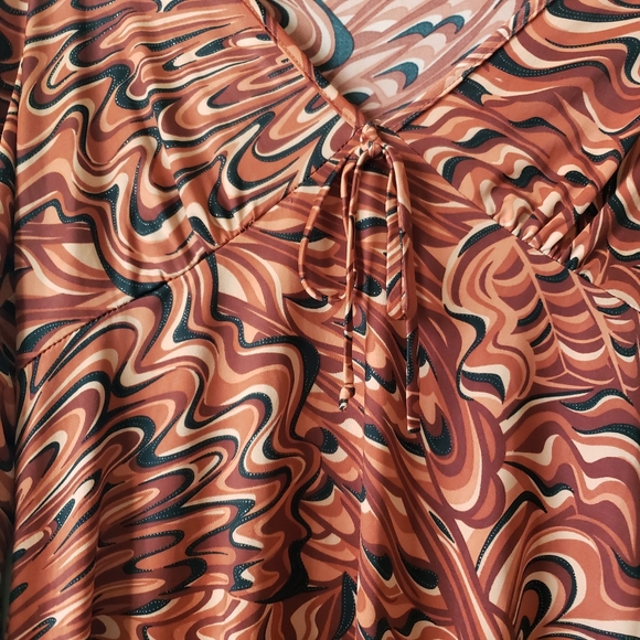 Es.se Women's Multicolor Abstract Flare Sleeved Top, Size M - Picture 4 of 9